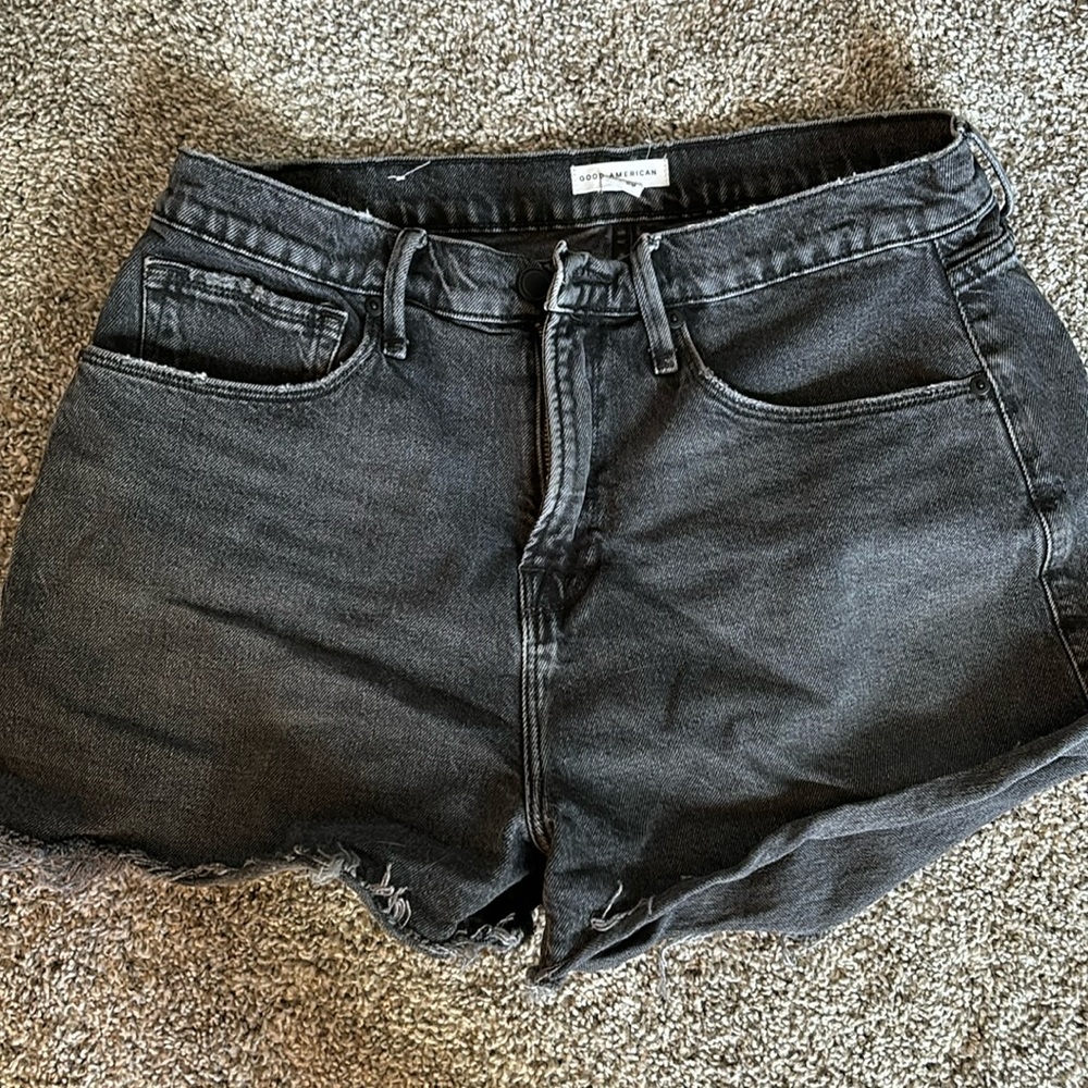Good American 90s Black Shorts